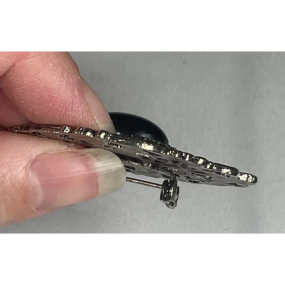Vintage 1950s Mid-Century‎ Silver Plated Filigree Brooch Pin with Black Cabochon